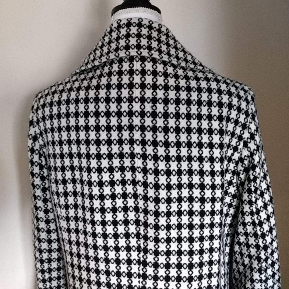 DS Essentials jacket - Picture 3 of 6